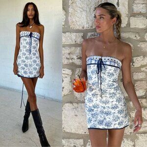 With Jean Sabrin Toile Papillon Strapless Floral Blue White Mini Dress‎ Size M